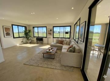 Casa · 170m² · 4 Ambientes · 1 Cochera · Venta Casa 4 Ambientes con Parque | Barrio Norte - Tres Pinos, General Rodríguez - Acepta Permuta