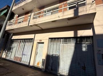 Edificio · 160m² · 3 Ambientes · Venta Estructura con Departamentos y Locales