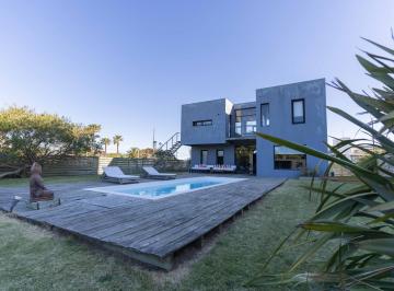 Casa · 130m² · 4 Ambientes · Casa en Bikini