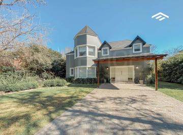 Casa · 239m² · 5 Ambientes · 2 Cocheras · Casa en Venta - St Thomas Sur - Canning