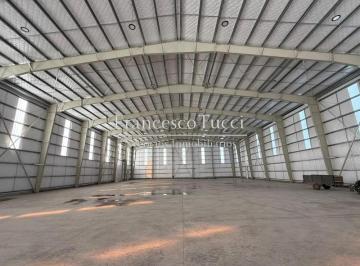 Bodega-Galpón · 2000m² · 2 Ambientes · Galpón en Alquiler en Parque Industrial Gral Rodriguez