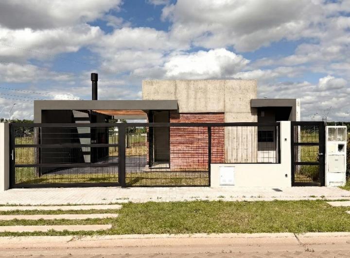 Casa · 94m² · 3 Ambientes · 1 Cochera