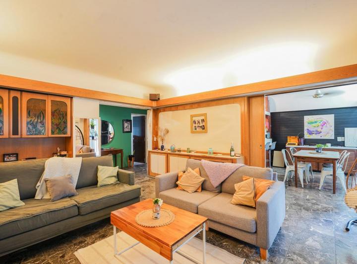 Casa · 162m² · 10 Ambientes · 1 Cochera