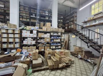 Depósito · 800m² · Depósito en Alquiler en Lanús Oeste, Lanús, G. B. a. Zona Sur