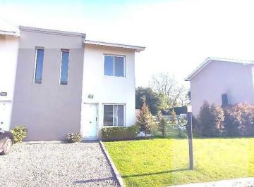 Casa · 60m² · 3 Ambientes · 1 Cochera · Dúplex 2 Dorm. con Jardín, Parrilla y Pileta – Seguridad – Apto Crédito Bancario