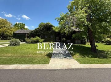 Casa · 420m² · 11 Ambientes · 3 Cocheras · Casa Venta 5 Dorm. Barrio Olivos Golf Club Lote de 2412 m² Pilar