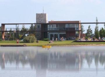 Terreno · 920m² · 1 Cochera · Terreno en Venta Excelente Ubicación Puerto Roldan Roldán