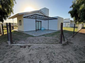 PH de 6 ambientes, Colonia Caroya · Casa 3 Dorm. - Colonia Caroya