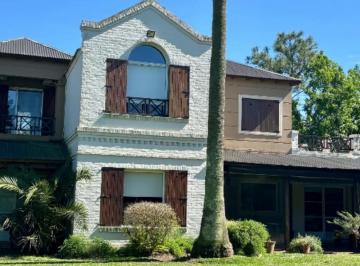 Casa · 240m² · 7 Ambientes · 5 Cocheras · Casa Venta Barrio Privado Galápagos Pilar