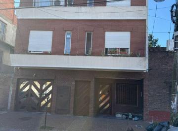 Departamento de 2 ambientes, La Matanza · Departamento en 2º Piso por Escalera Al Frente en Lomas del Mirador