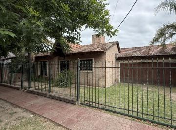 Casa de 6 ambientes, Córdoba · Granja de Funes - a Mtrs de Nuñez - Casa de Categoría