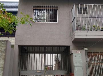 Departamento de 2 ambientes, Lomas de Zamora · Depto. Venta Frente a Estacion Banfield Anticipo y Cuotas!