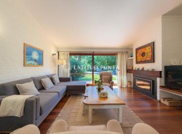 Foto1 · Casa en Pinares, 4 Dorm. y Piscina Climatizada
