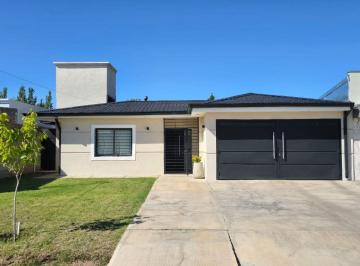 Casa de 3 ambientes, San Rafael · Oportunidad! Se Vende Casa en San Rafael Excelente Zona!