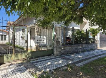 Casa · 125m² · 3 Ambientes · 3 Cocheras · Venta - Casa 3 Ambientes Apta Credito