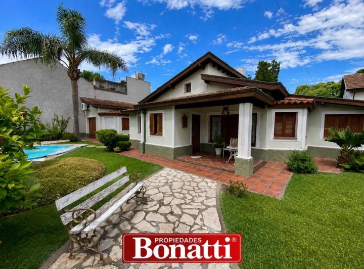 Casa · 119m² · 3 Dormitorios · 6 Cocheras