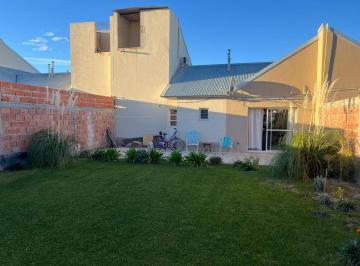 Casa de 5 ambientes, Trelew · Casa con Amplio Patio. Oportunidad! Barrio Cooperativa