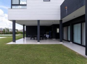 Casa de 4 ambientes, Cañuelas · Increíble Casa Moderna en Venta Club de Campo La Martona. Zona Lago