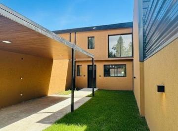 Casa · 120m² · 4 Ambientes · 1 Cochera · Casa Duplex en Roldan 3 Dorm.