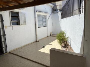 Casa · 76m² · 4 Ambientes · Casa en Venta - 2 Dorm. 1 Baño - 86 m² - La Plata