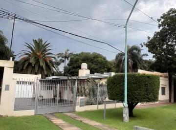 Casa · 195m² · 9 Ambientes · 1 Cochera · Casa 2 Dorm Juan Lavalle 3321, Santo Tomé 600 m²