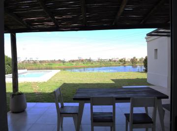 Casa de 6 ambientes, Tigre · Casa en Alquiler Al Lago 4 Dorm.. Piscina y Refrigeración Total.