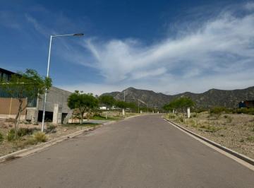 Terreno , Las Heras · Mendoza Norte Country Club - Venta de Lote Cercano a Club House en Sector Valle Norte M&sup2;8 L14