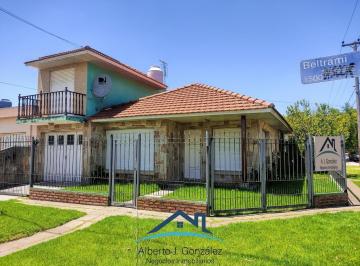 Casa · 95m² · 4 Ambientes · 2 Cocheras · Casa 4 Ambientes en Mar del Plata Punta Mogotes