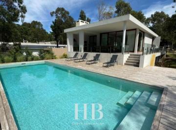 Casa · 200m² · 5 Ambientes - HERNAN BONIFACIO · Casa Chalet en Alq. Temporario en Costa Esmeralda, Costa Atlántica, Buenos Aires