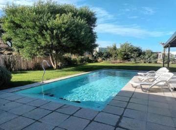 Casa · 200m² · 5 Ambientes · 3 Cocheras · Casa en Venta en Costa Esmeralda, Costa Atlantica - 5 Ambientes
