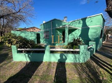 Casa · 130m² · 2 Ambientes · 2 Cocheras · Venta Casa Munro - Vicente Lopez
