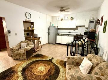 Casa · 70m² · 3 Ambientes · Español 5200 - Departamento en Venta de Pasillo de Dos Dorm. - Rosario, Azcuénaga