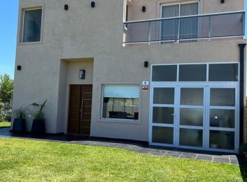 Casa · 200m² · 4 Ambientes · 1 Cochera · Casa en Venta en El Overo, Villa Rosa, Pilar