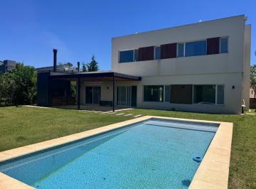 Casa · 220m² · 7 Ambientes · 2 Cocheras · Casa en Venta en San Matias - Area 3, San Matias, Escobar