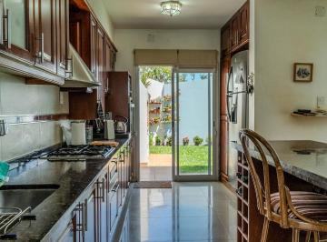 Casa · 151m² · 5 Ambientes · Venta Casa Santa Fe - Barrio Guadalupe