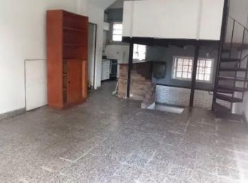 Casa de 5 ambientes, San Isidro · Solida Casa Multifamiliar en Villa Adelina.