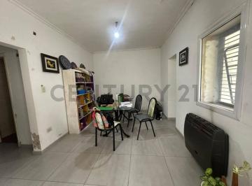Casa · 85m² · 4 Ambientes · Casa de 2 Dorm. en Venta en La Plata