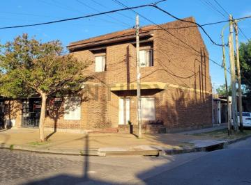 PH · 80m² · 3 Ambientes · 3 Cocheras · PH de 2 Dorm. con Garaje y Pileta en Venta en Berisso