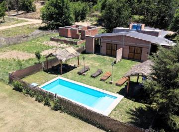 Casa · 120m² · 8 Ambientes · 2 Cocheras · Se Venden Dos Cabañas con Pileta en Cura Brochero, a Una Cuadra del Rio