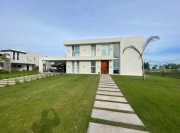 Casa de 6 ambientes, La Plata · Hermosa Casa con Vista a La Laguna – Barrio La Victoria (área 60)