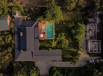 Casa · 620m² · 8 Ambientes · 4 Cocheras · Imponente Casa en Alquiler Temporario en Funes