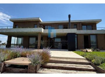 Casa · 457m² · 10 Ambientes · 2 Cocheras · Casa en Venta a Estrenar en Virazon, Nordelta