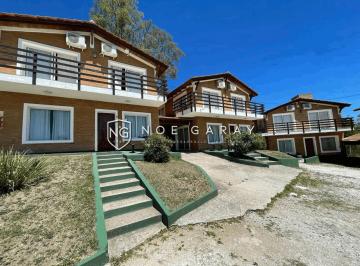 Foto · Complejo de Casas en Venta en Villa del Lago con Hermosa Vista