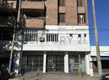 Local comercial · 609m² · 9 Ambientes · Gran Local de 609 m² Frente Plaza Rafael Nuñez
