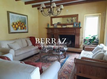 Casa · 300m² · 4 Ambientes · 1 Cochera · Casa Alquiler Temporario 3 Dorm. Barrio Santa Barbara Lote de 1500 m² Tigre