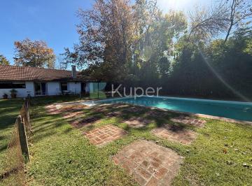 Casa · 183m² · 5 Ambientes · 2 Cocheras · Venta Casa 5 Ambientes en Carmel Country Club, Pilar, G. B. a. Zona Norte
