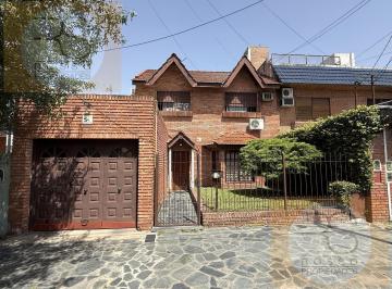 Casa · 200m² · 6 Ambientes · 2 Cocheras · Casa 6 Ambientes en Venta - Ramos Mejía