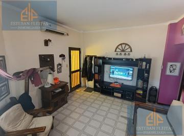 PH · 220m² · 3 Ambientes · 1 Cochera · PH en Venta de 3 Ambientes con Cochera, Ituzaingo Norte. Zona Oeste.