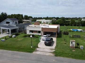 ESV-ESV-1598_2 · Venta Casa 4 Ambientes Fincas del Alba con Pileta y Parrilla