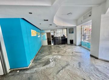 Local comercial · 87m² · Local en Venta Balvanera en Esquina